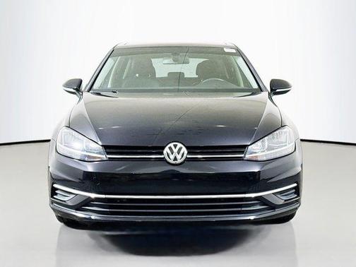 Deep Black Pearl Effect 2020 Volkswagen Golf 1.4T TSI