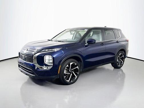 Cosmic Blue Metallic 2024 Mitsubishi Outlander SE Black Edition