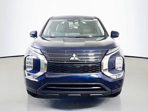 Cosmic Blue Metallic 2024 Mitsubishi Outlander SE Black Edition