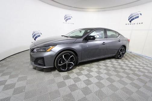 2025 Nissan Altima SR