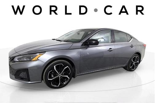 2025 Nissan Altima SR