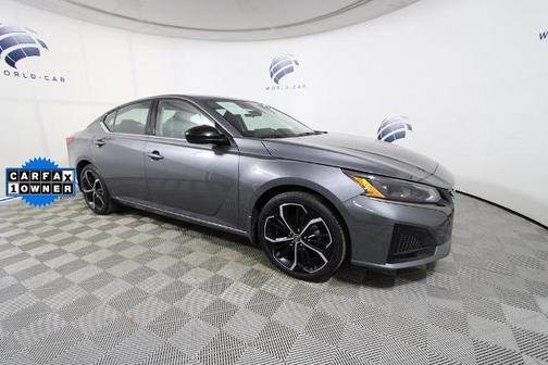 2025 Nissan Altima SR