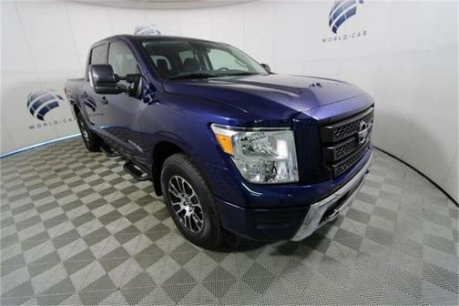 2024 Nissan Titan SV