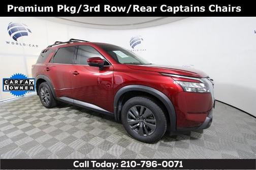 2024 Nissan Pathfinder SV