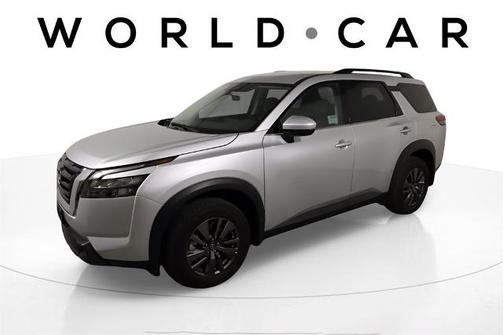 2024 Nissan Pathfinder SV