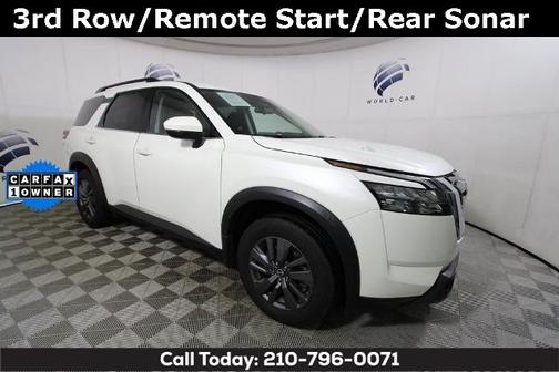 2024 Nissan Pathfinder SV