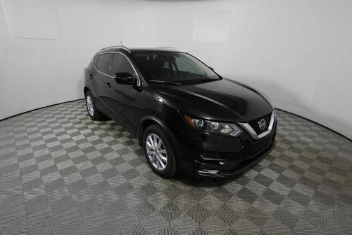 2022 Nissan Rogue Sport SV