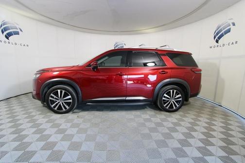 2023 Nissan Pathfinder Platinum