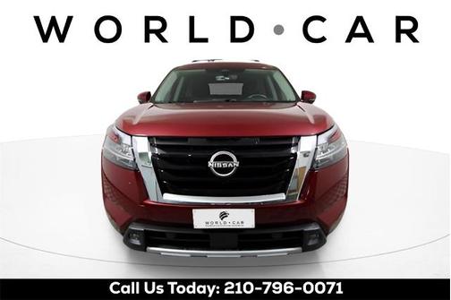 2023 Nissan Pathfinder Platinum