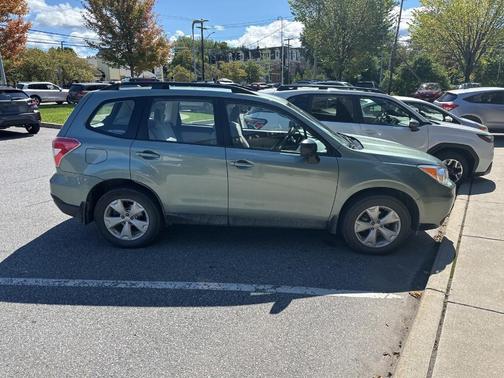 2016 Subaru Forester 2.5i