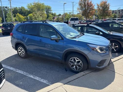 2022 Subaru Forester Premium