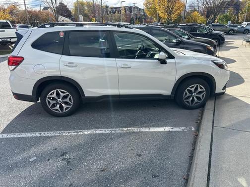 2023 Subaru Forester 2.5i Premium