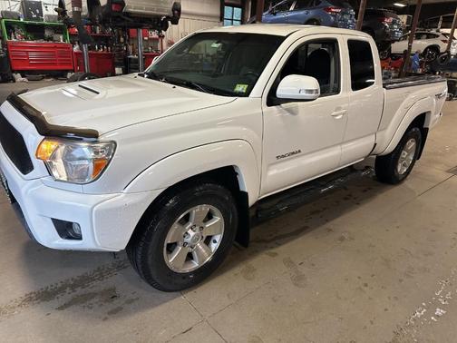 2015 Toyota Tacoma Base