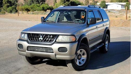Photo 5 of 25 of 2003 Mitsubishi Montero Sport LS