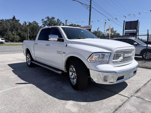 Bright White Clearcoat 2017 RAM 1500 Laramie