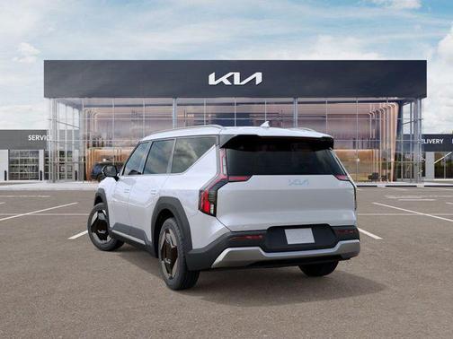 Glacial White Pearl 2026 Kia EV9 Wind