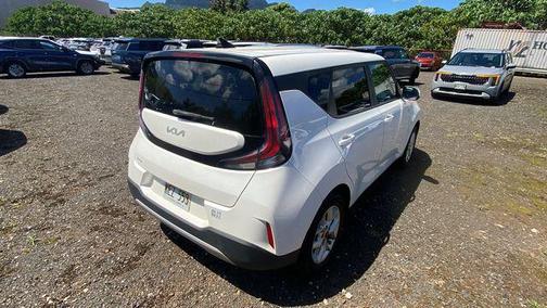 Snow White Pearl 2023 Kia Soul LX