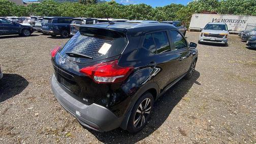 Super Black 2018 Nissan Kicks SR