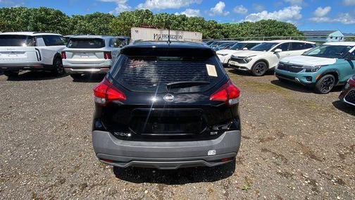 Super Black 2018 Nissan Kicks SR
