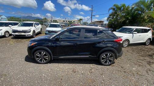 Super Black 2018 Nissan Kicks SR