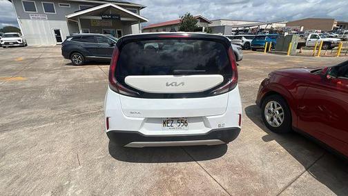 Snow White Pearl 2023 Kia Soul LX