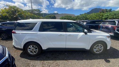 Snow White Pearl 2024 Kia Carnival LX
