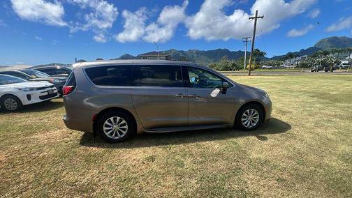 Molten Silver 2017 Chrysler Pacifica Touring