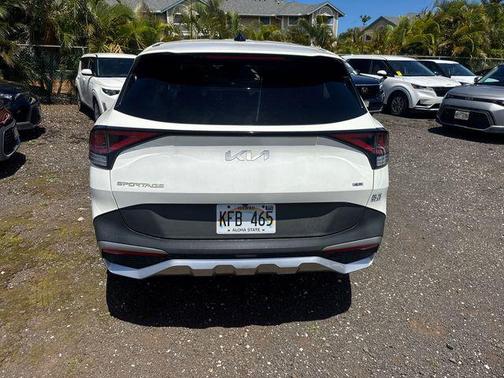 Snow White Pearl 2023 Kia Sportage LX