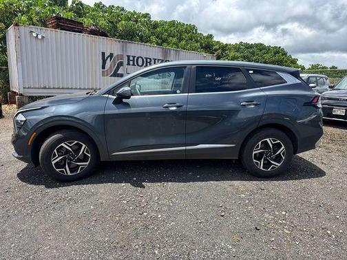 Gravity Gray 2023 Kia Sportage LX