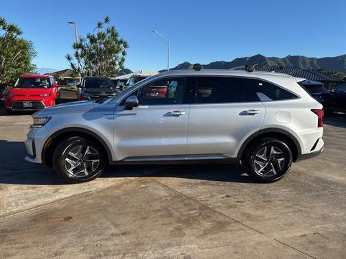 Silky Silver 2022 Kia Sorento Hybrid S