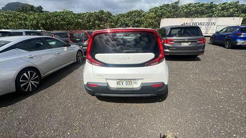 Snow White Pearl 2022 Kia Soul LX