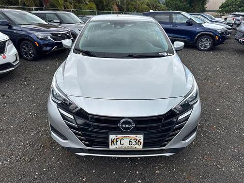 Brilliant Silver Metallic 2023 Nissan Versa 1.6 SV