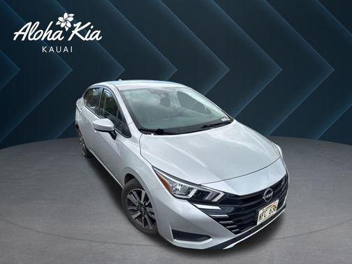 Brilliant Silver Metallic 2023 Nissan Versa 1.6 SV