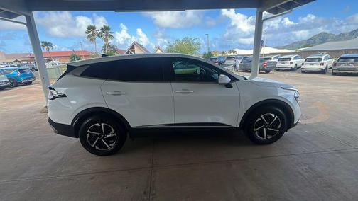 Snow White Pearl 2025 Kia Sportage Hybrid LX