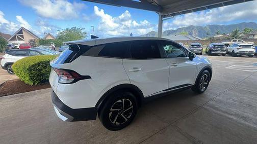 Snow White Pearl 2025 Kia Sportage Hybrid LX