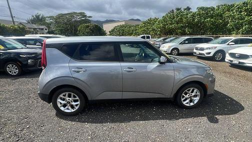Steel Gray 2022 Kia Soul LX
