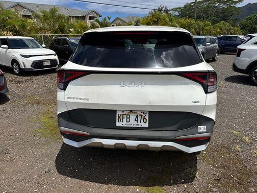 Snow White Pearl 2023 Kia Sportage LX