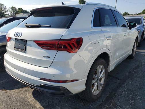 2022 Audi Q3 45 S line Premium
