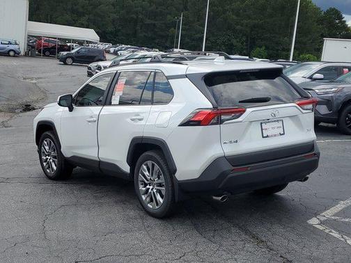 2025 Toyota RAV4 XLE Premium