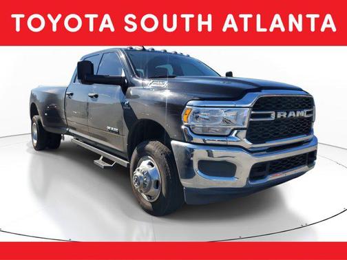2022 RAM 3500 Tradesman Crew Cab 4x4 8' Box