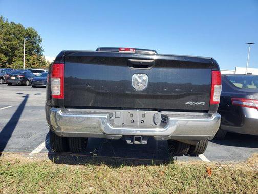 2022 RAM 3500 Tradesman Crew Cab 4x4 8' Box