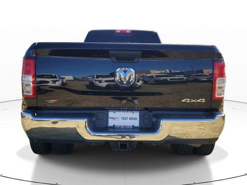 2022 RAM 3500 Tradesman Crew Cab 4x4 8' Box