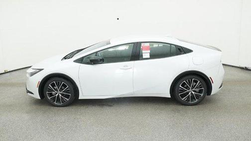 2025 Toyota Prius XLE