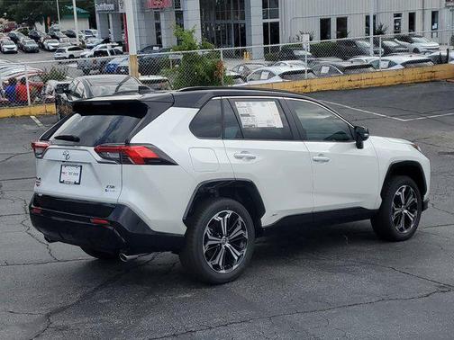 2025 Toyota RAV4 Hybrid SE
