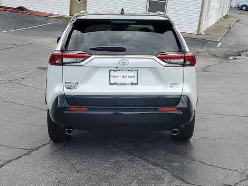 2025 Toyota RAV4 Hybrid SE