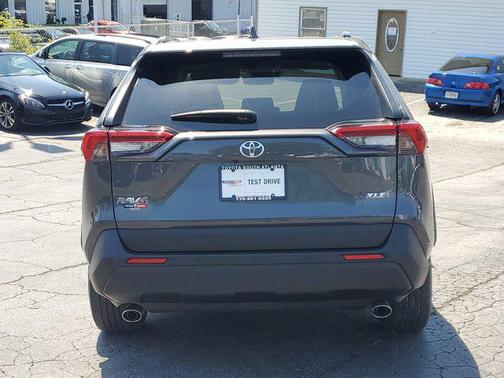 2020 Toyota RAV4 XLE Premium