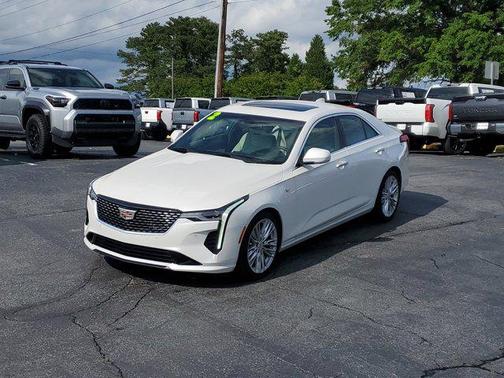 2022 Cadillac CT4 Premium Luxury