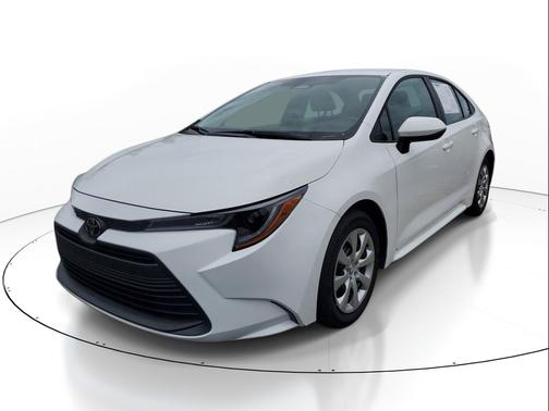 Ice 2025 Toyota Corolla LE