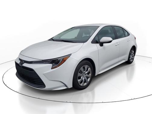 Ice 2025 Toyota Corolla LE