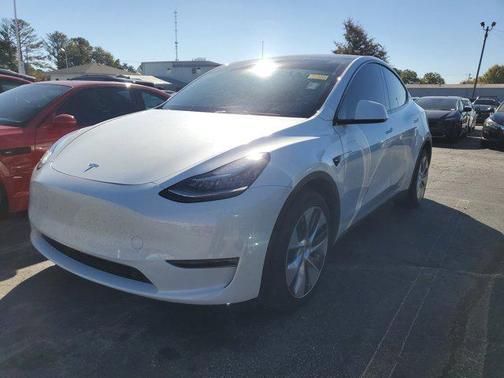 2023 Tesla Model Y Long Range Dual Motor All-Wheel Drive